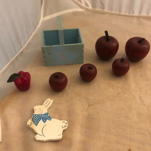 21 PC Whatnots Set: Hand Painted Gem Rock, Mini Apples & Basket, Mini Forks - Picture 10 of 12